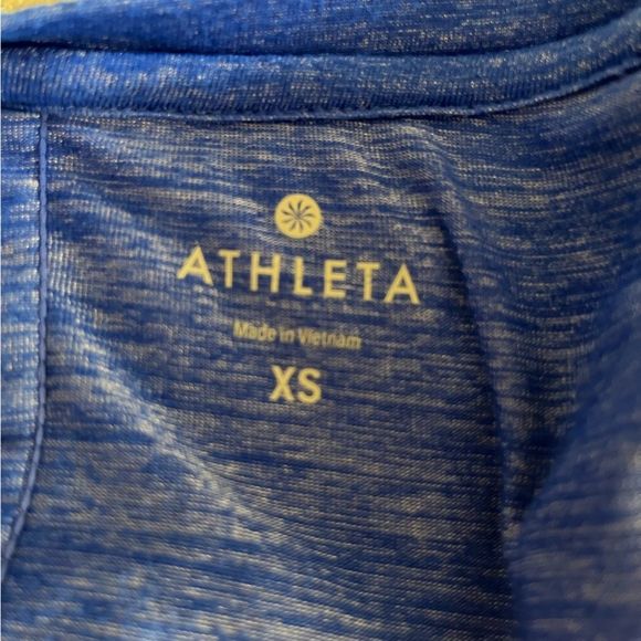 Athleta Long Sleeve Cobalt Blue Pleated Back Active Wear Top Size XS oversized - Picture 3 of 4